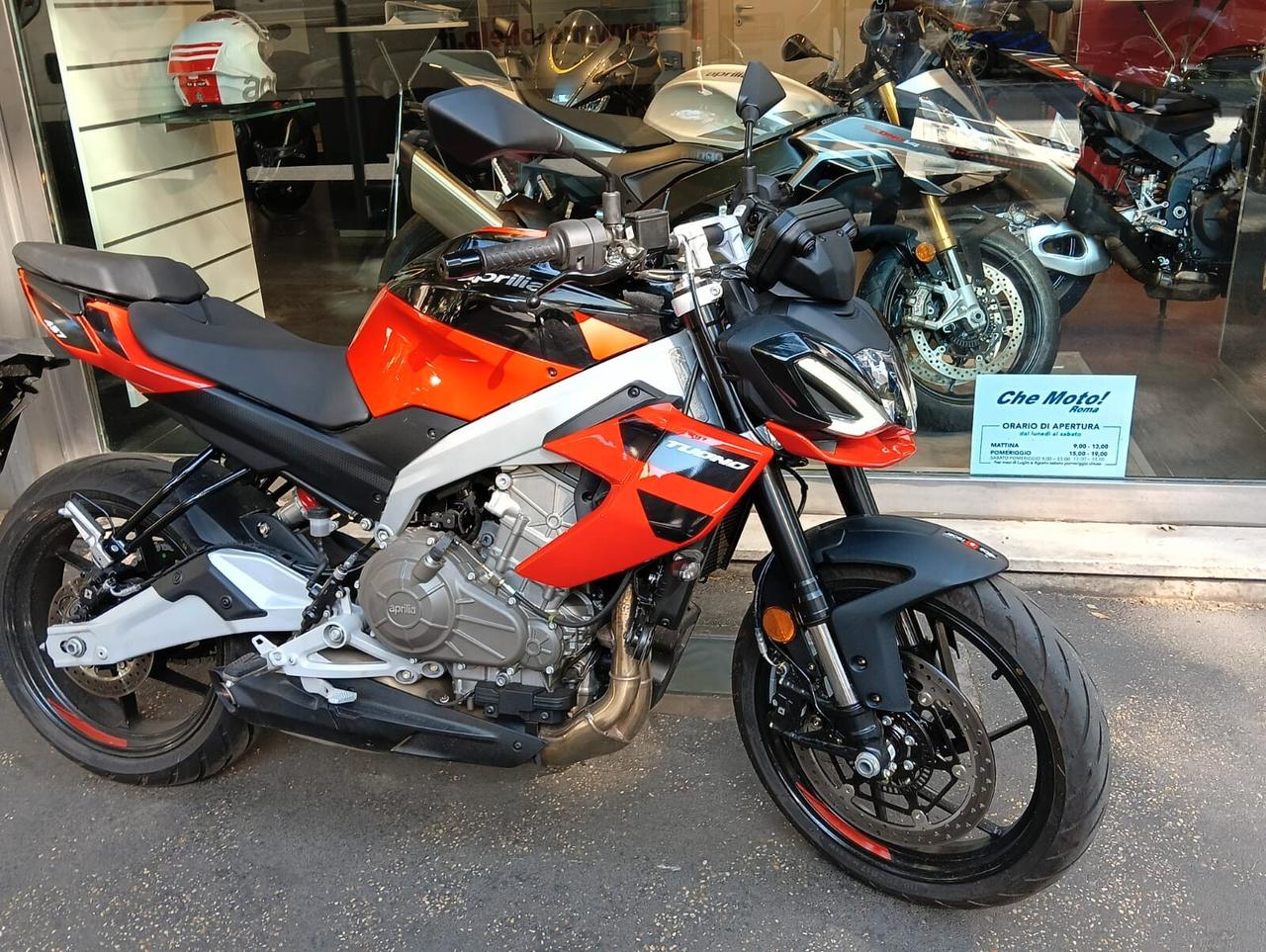 Aprilia Tuono 457