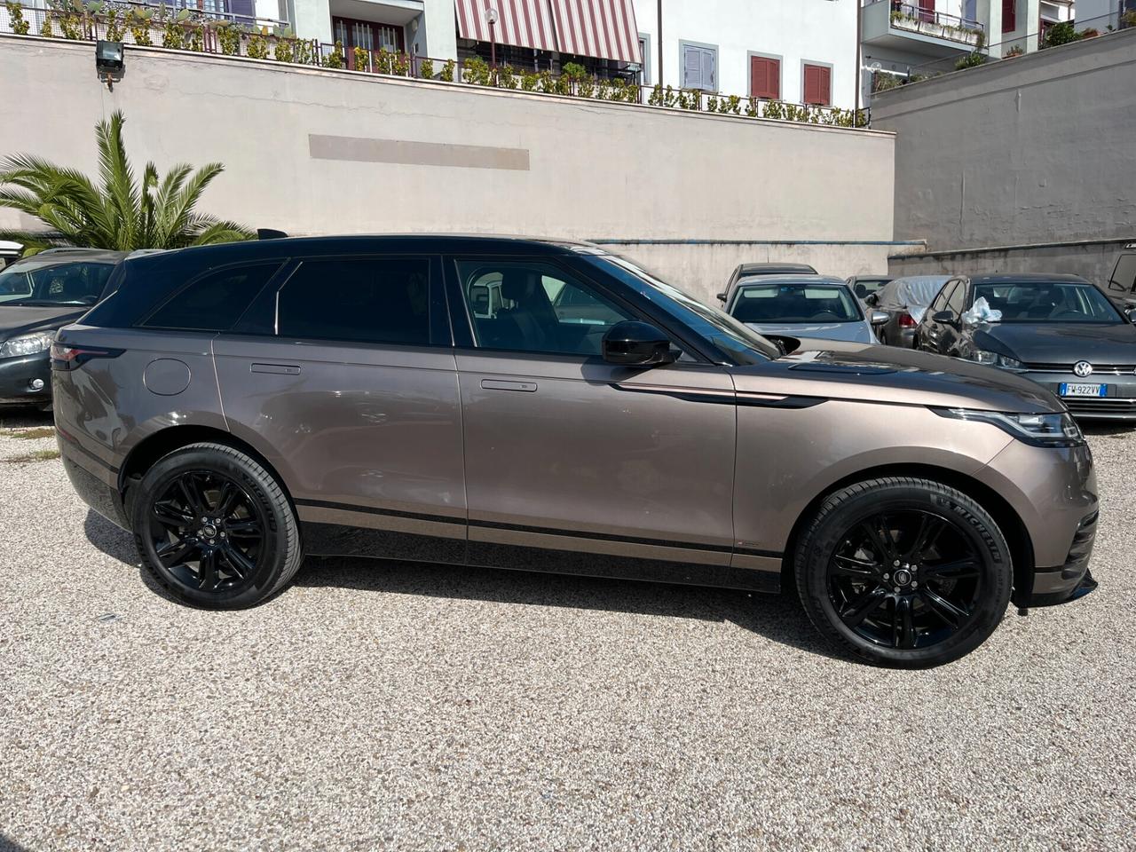 Land Rover Range Velar 2.0D I4 180 CV R-Dynamic HSE
