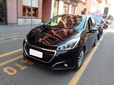 Peugeot 208 - APERTI AD AGOSTO