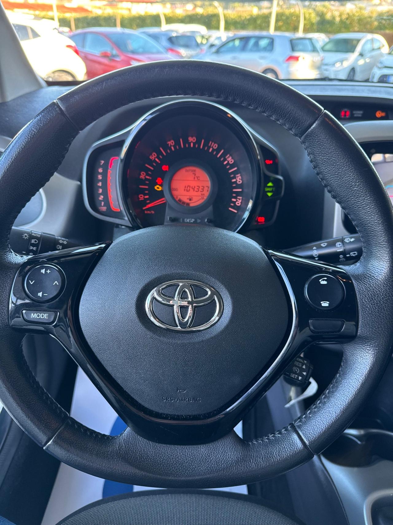 Toyota Aygo 1.0 VVT-i 69 CV 5 porte x-play