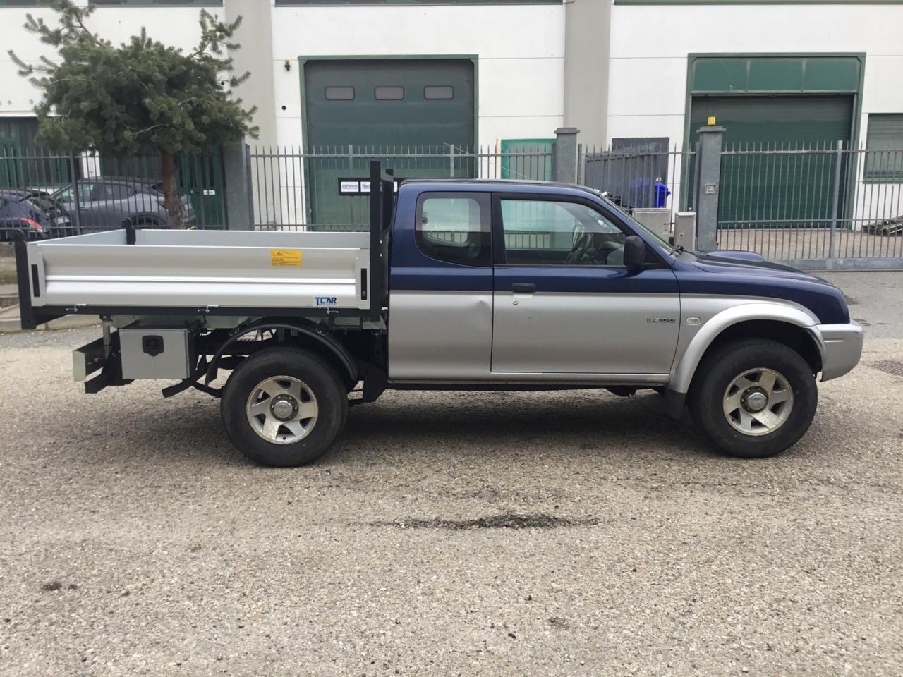 Mitsubishi L200 2.5 TDI 4WD Club cab cassone ribaltabile
