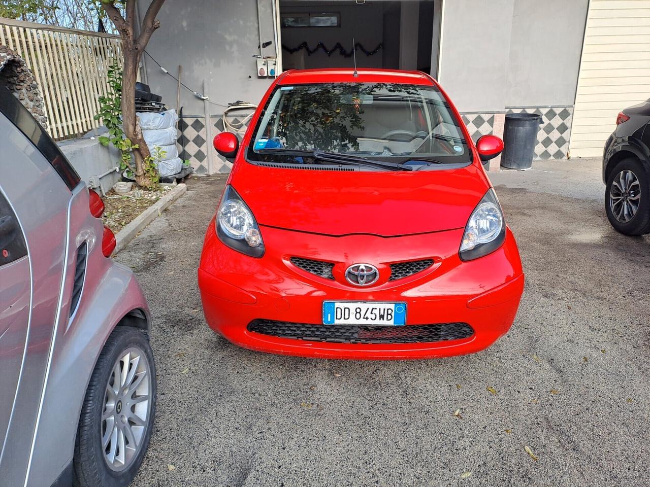 Toyota Aygo 1.0 12V VVT-i 5 porte Sol