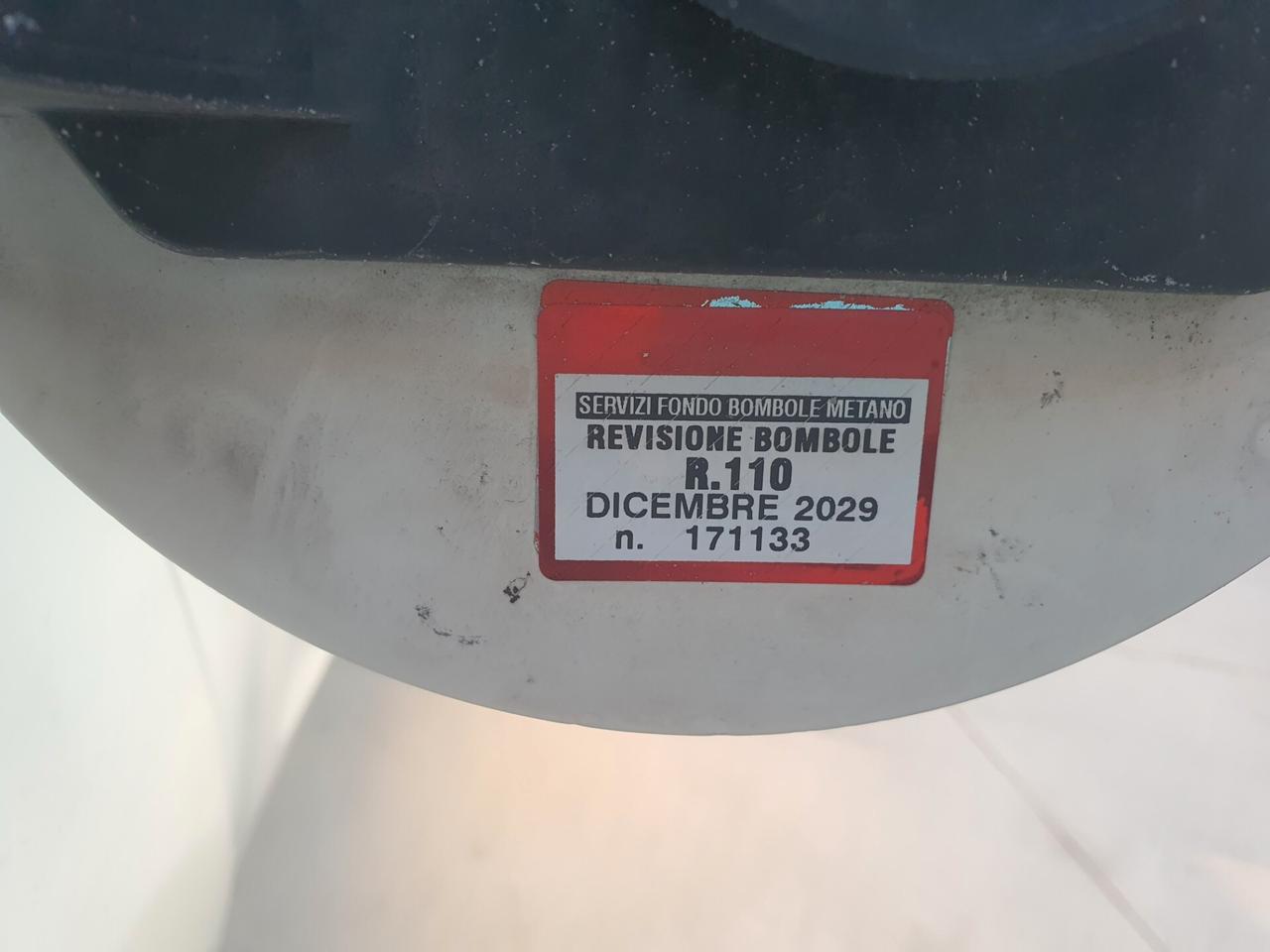 Lancia Ypsilon 0.9 TwinAir 85 CV 5 porte Metano Ecochic Gold NEOPATENTATI