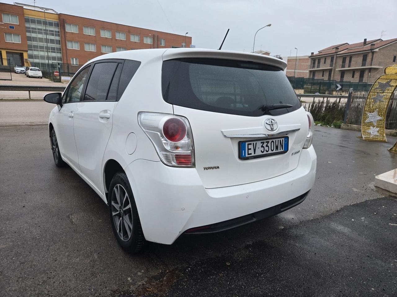 Toyota Verso 1.6 D-4D Active 5 posti