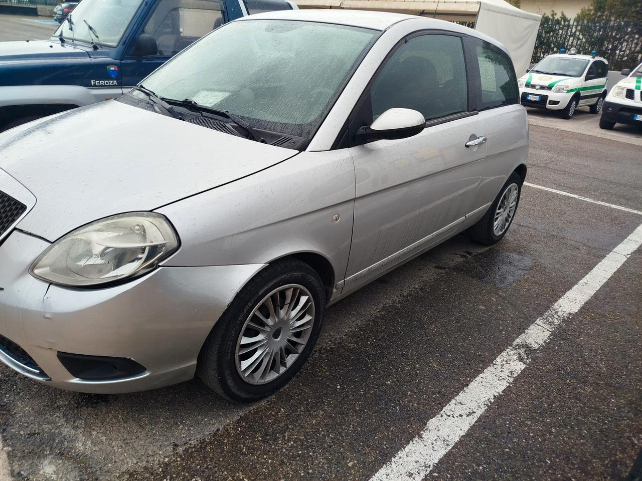 Lancia Ypsilon 1.3 MJT 90 CV Oro Giallo
