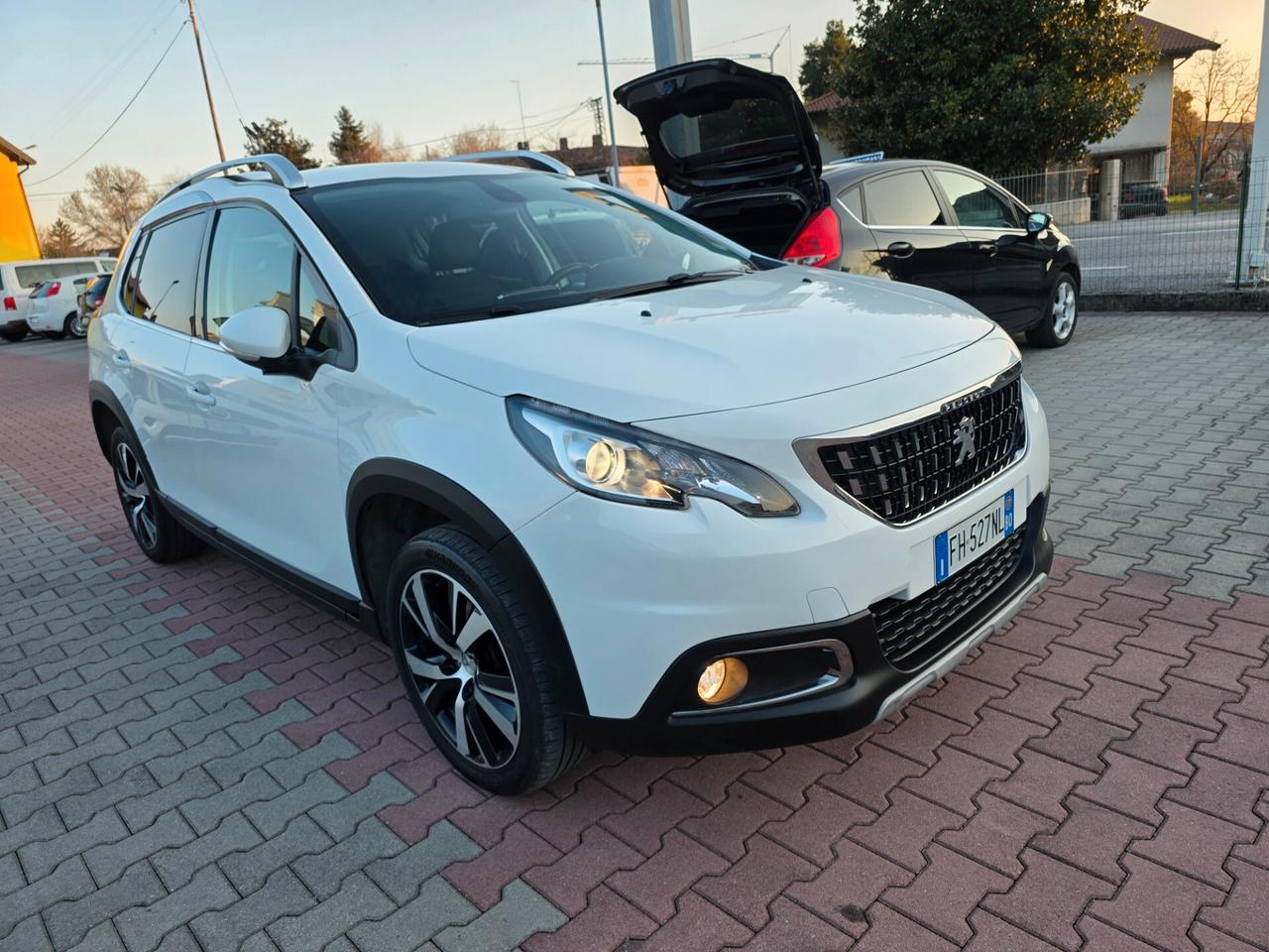 Peugeot 2008 1.6D 120cv uniproprietario perfetta e garantita