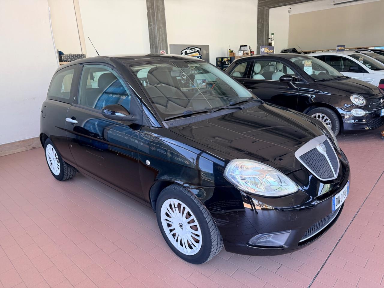 Lancia Ypsilon 1.2Benzina 60cv Neopatentati