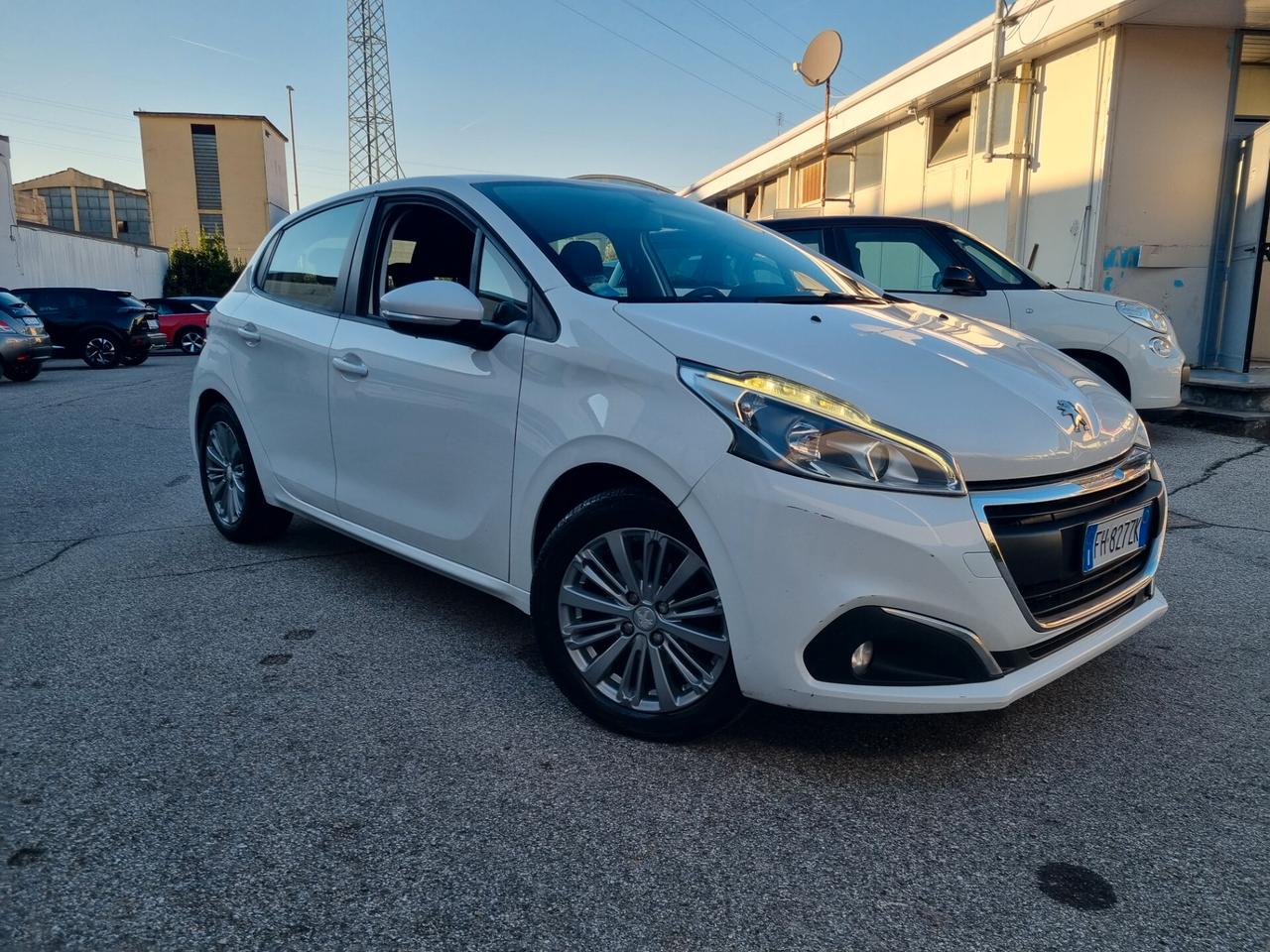 Peugeot 208 PureTech 82 5 porte Allure