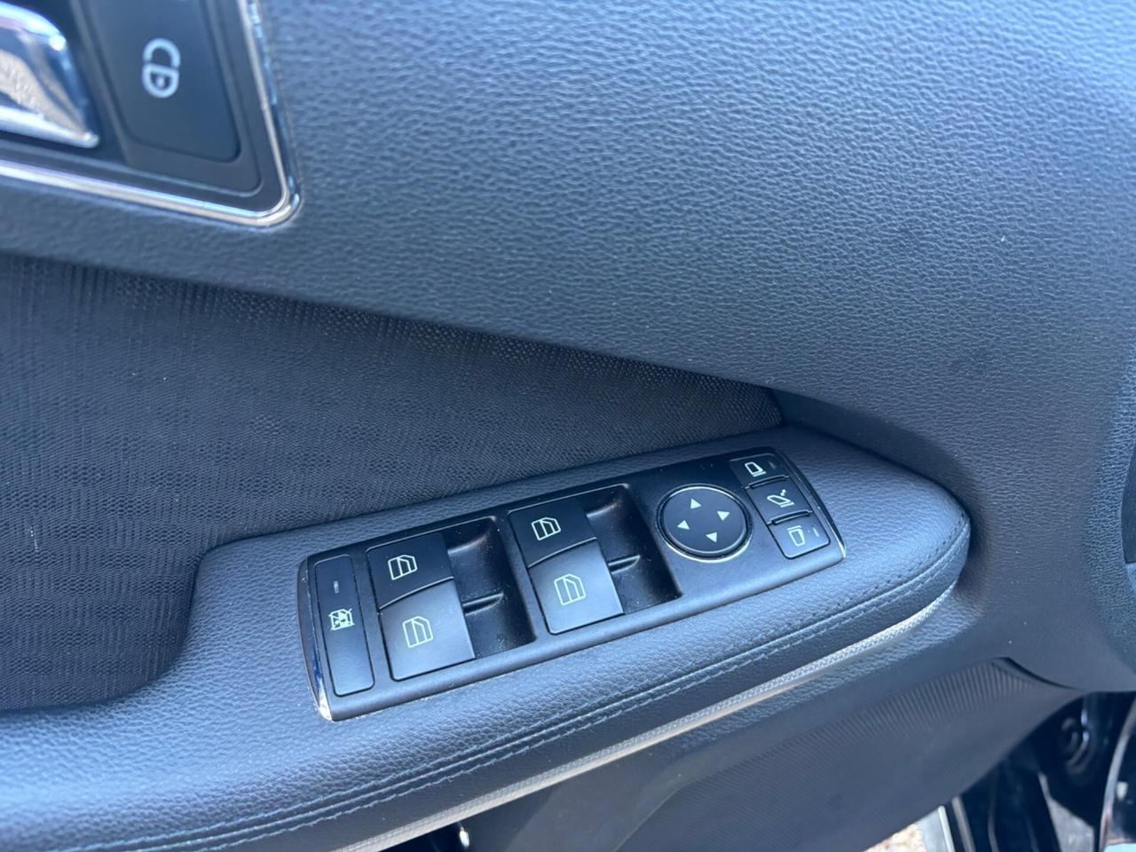 Mercedes-benz E 200 CDI BlueEFFICIENCY km96000