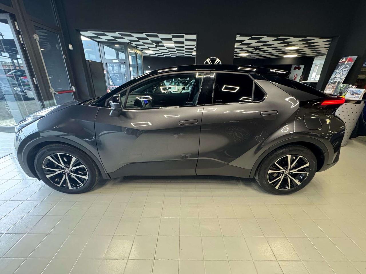 Toyota C-HR 1.8 HV Trend Pari al nuovo!