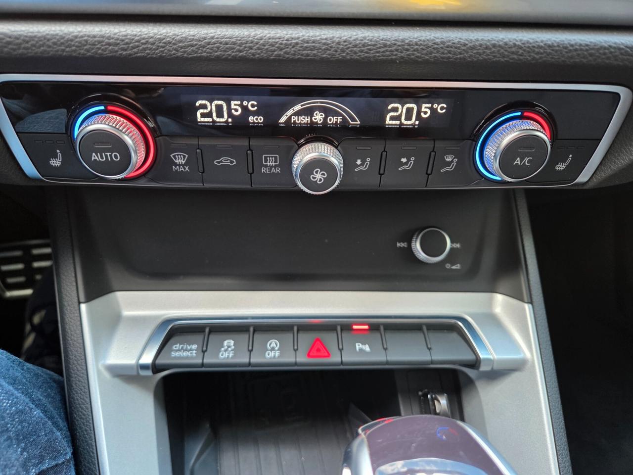 Audi Q3 35 TDI S tronic Business