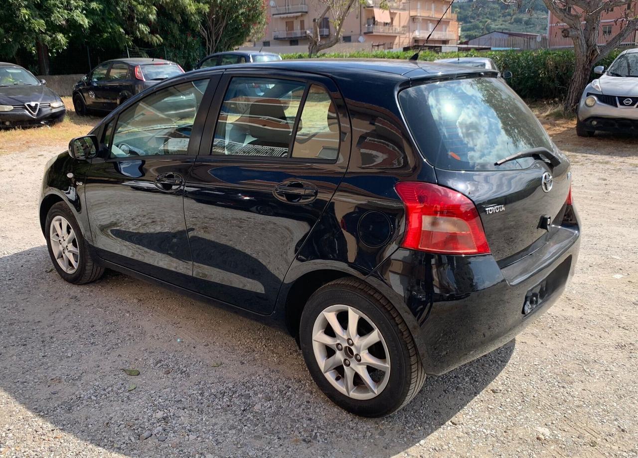 Toyota Yaris 1.4 D-4D 5 porte Navi