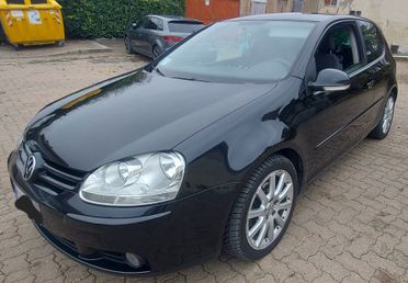 Volkswagen Golf 2.0 16V TDI 3p. Sportline