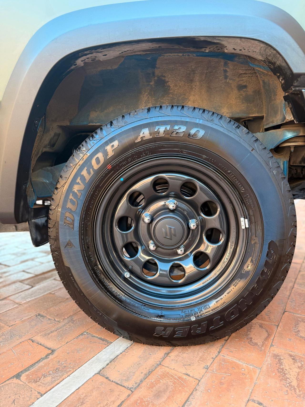Suzuki Jimny 1.5 5MT PRO (N1)