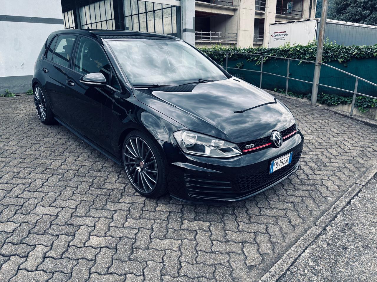 Volkswagen Golf 2.0 TDI 5p. Highline BlueMotion Technology