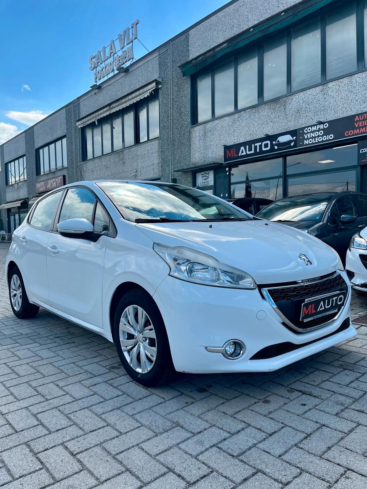 Peugeot 208 1.4 HDi 68 CV 5 porte OK NEOPATENTATO