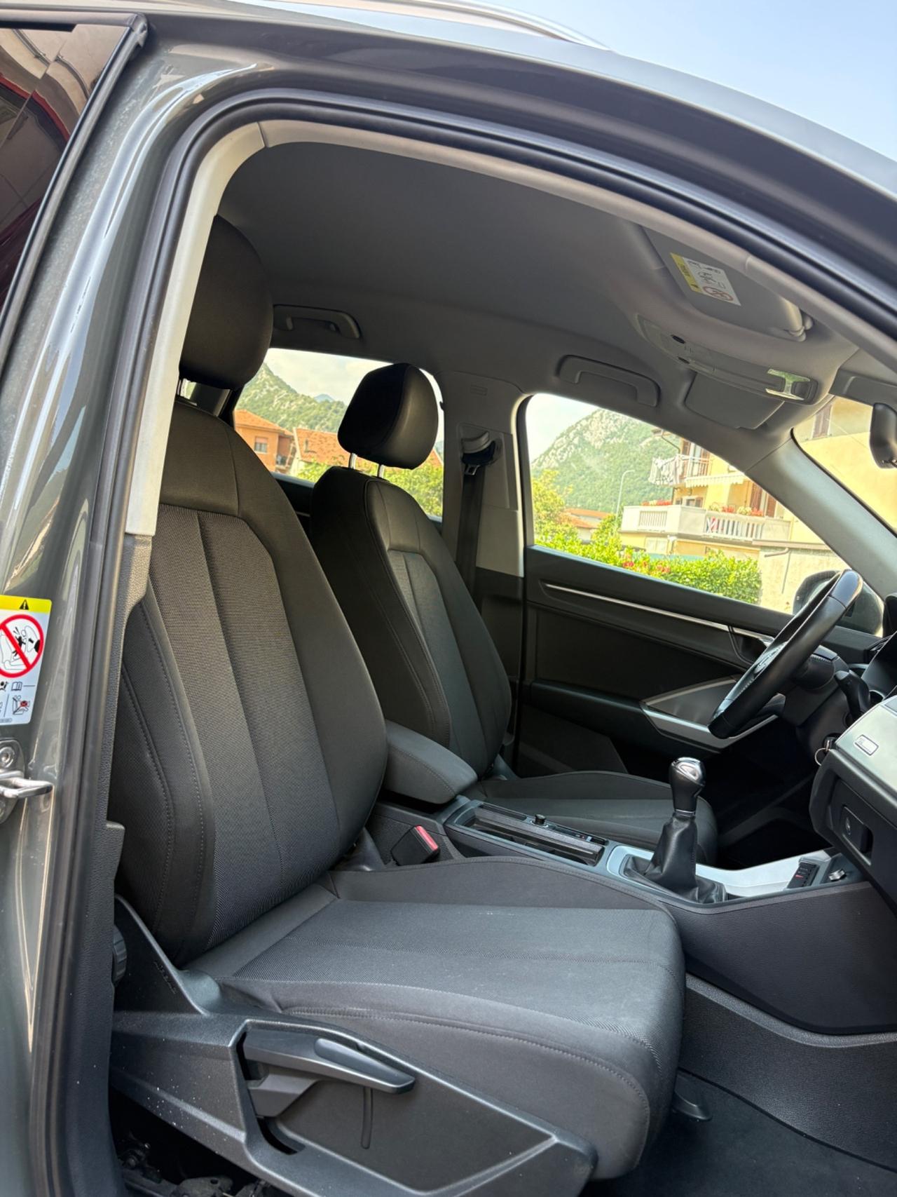 Audi Q3 35 TFSI Business Advanced