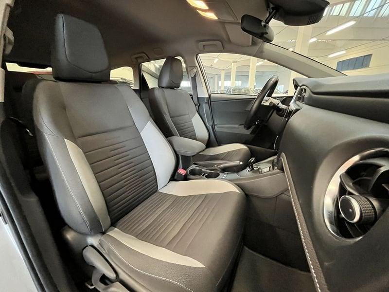 Toyota Auris Hybrid Lounge Touring Sports