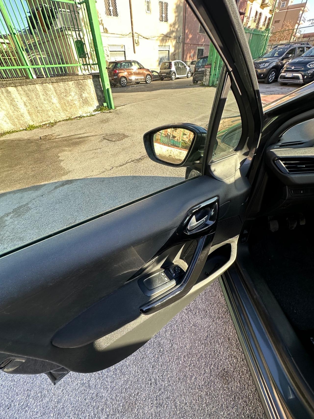 Peugeot 208 1.4 HDi 68 CV 5 porte Active