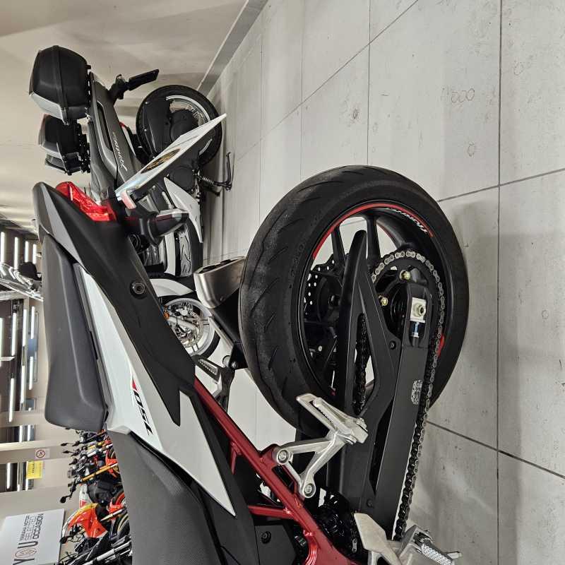 Honda CB 750 Hornet - 2023