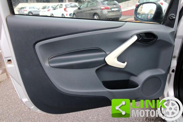 FORD Ka+ 1.2 8V 69CV INDIVIDUAL BLACK & WHITE