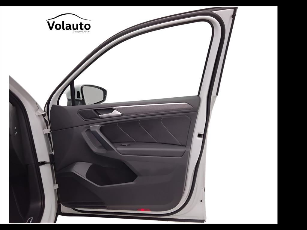 VOLKSWAGEN Tiguan II 2021 - Tiguan 1.5 tsi R-Line 150cv dsg