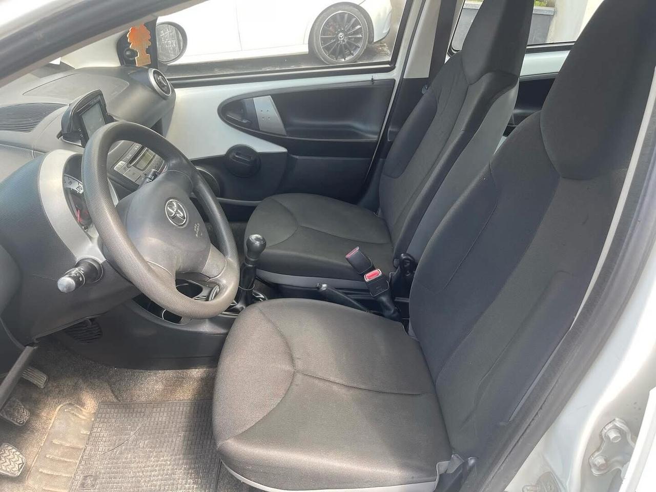 Toyota Aygo 1.0 12V VVT-i 5 porte -2013
