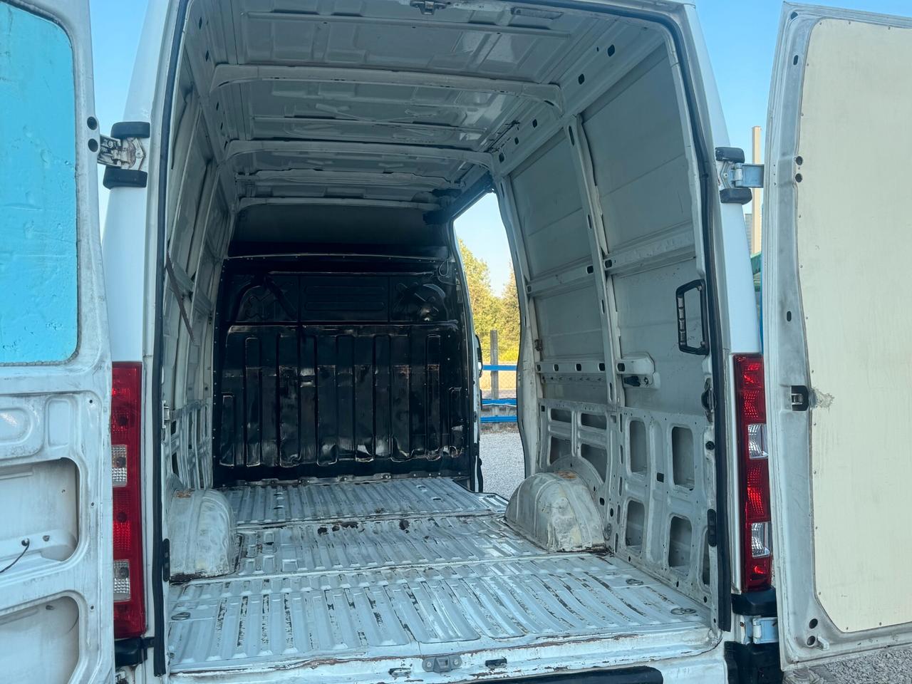 IVECO DAILY 2.3 DIESEL TETTO ALTO PASSO MEDIO 2012