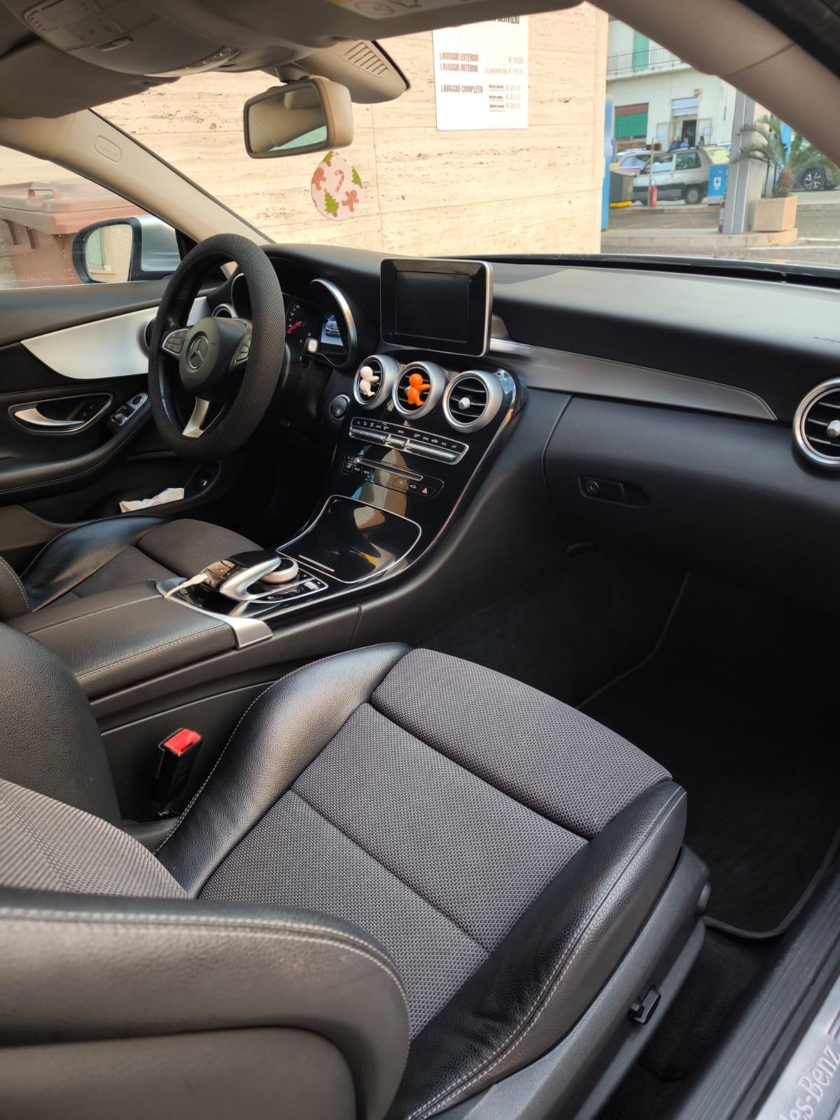 Mercedes-benz C 220 d Auto Coupé Sport