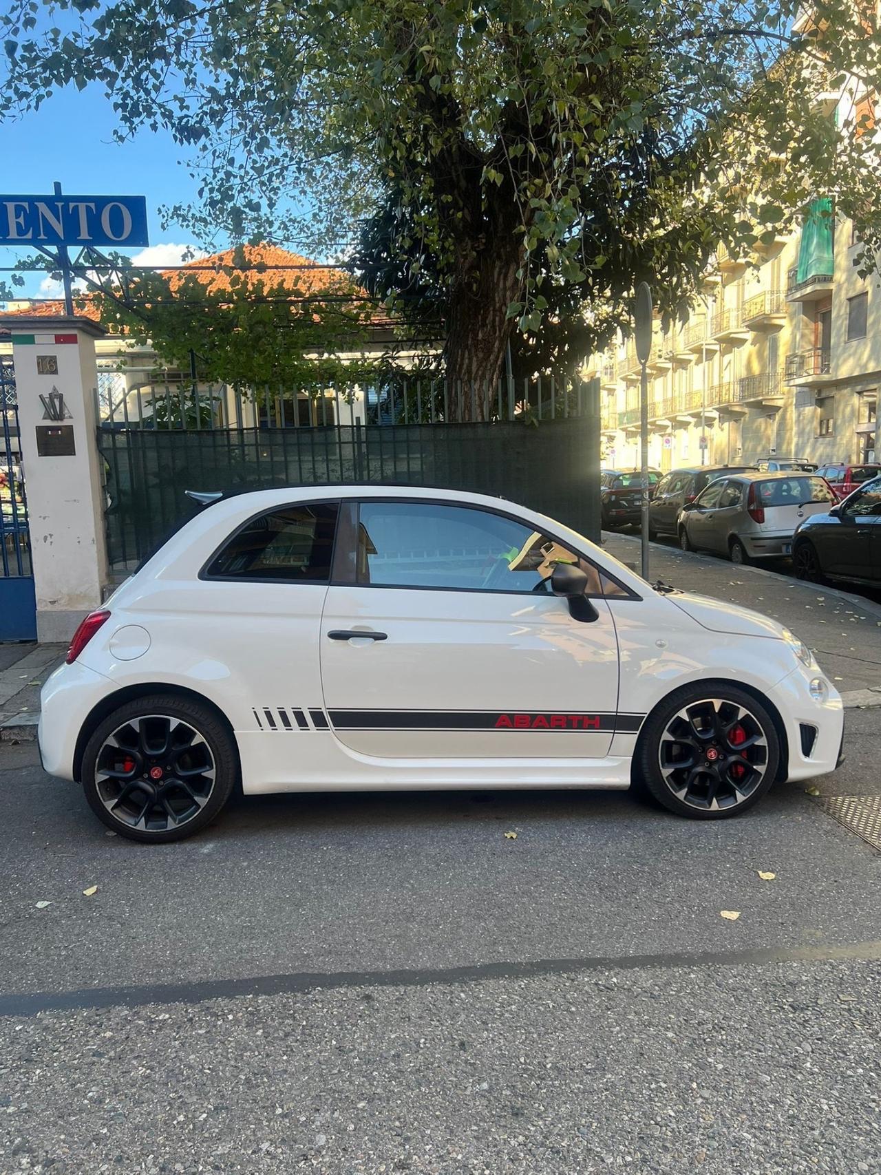 Abarth 595 C 1.4 Turbo T-Jet 140 CV MTA