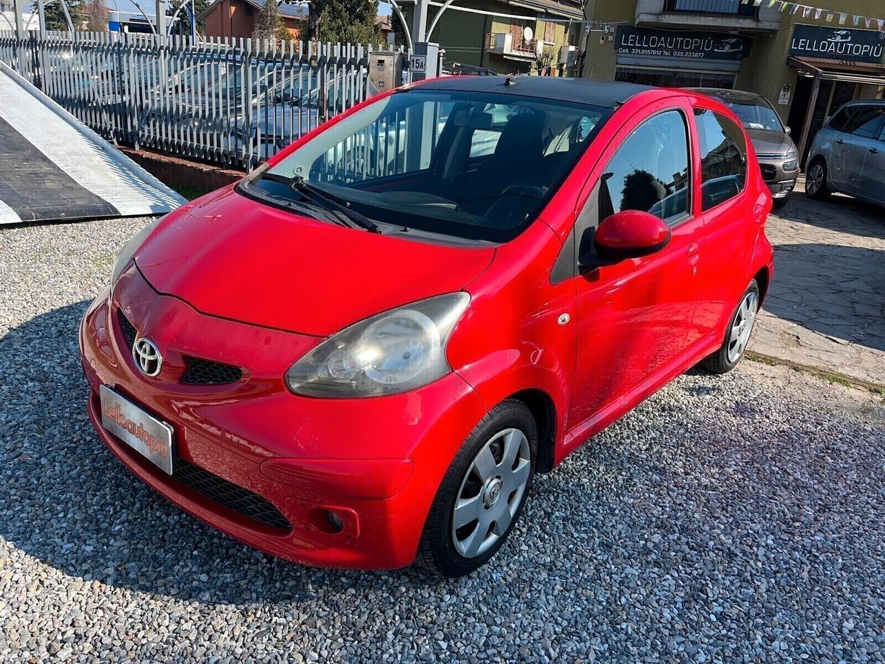 Toyota Aygo 1.0 12V VVT-i 5 porte Sol