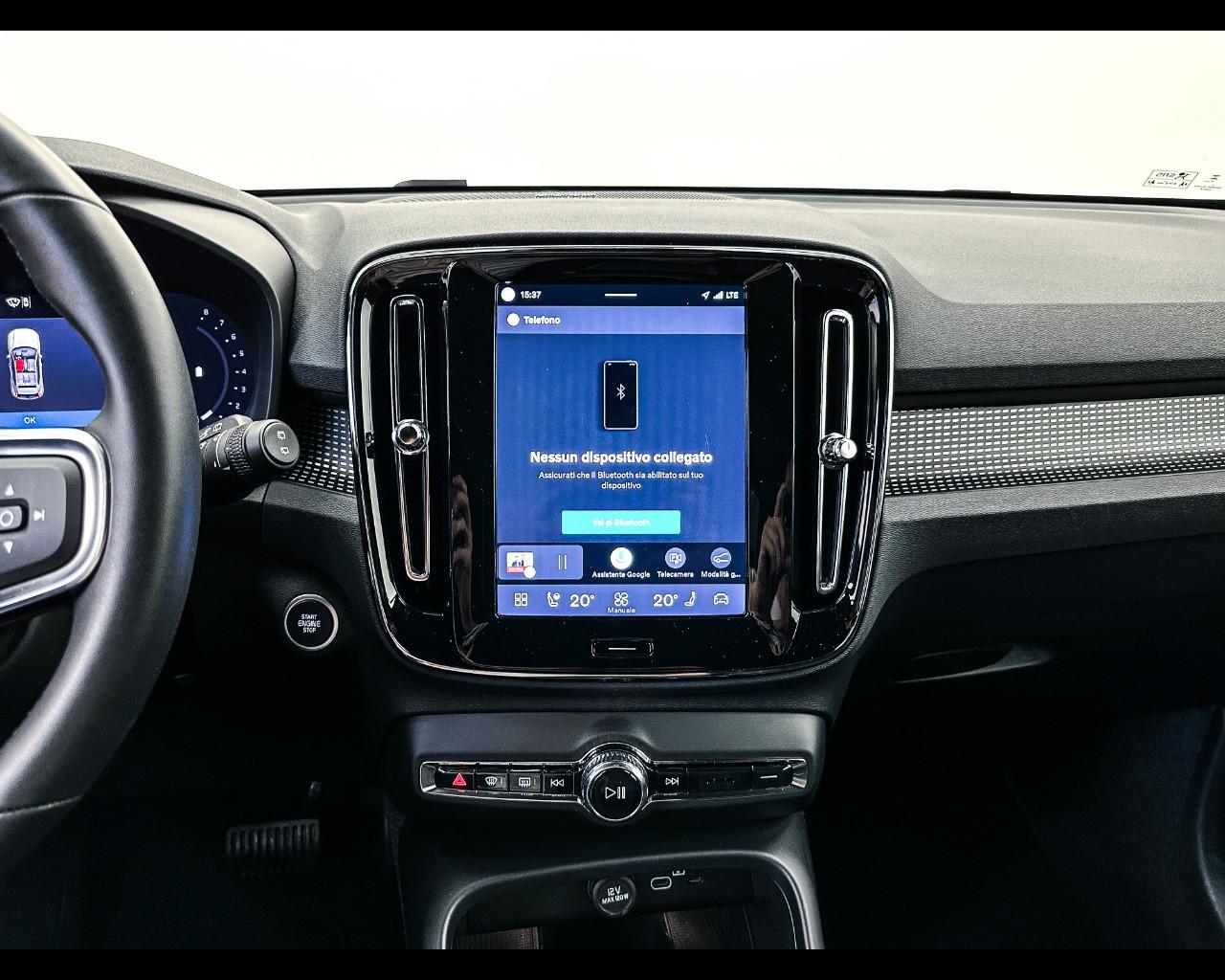 VOLVO XC40 Plus Dark B4 AUT