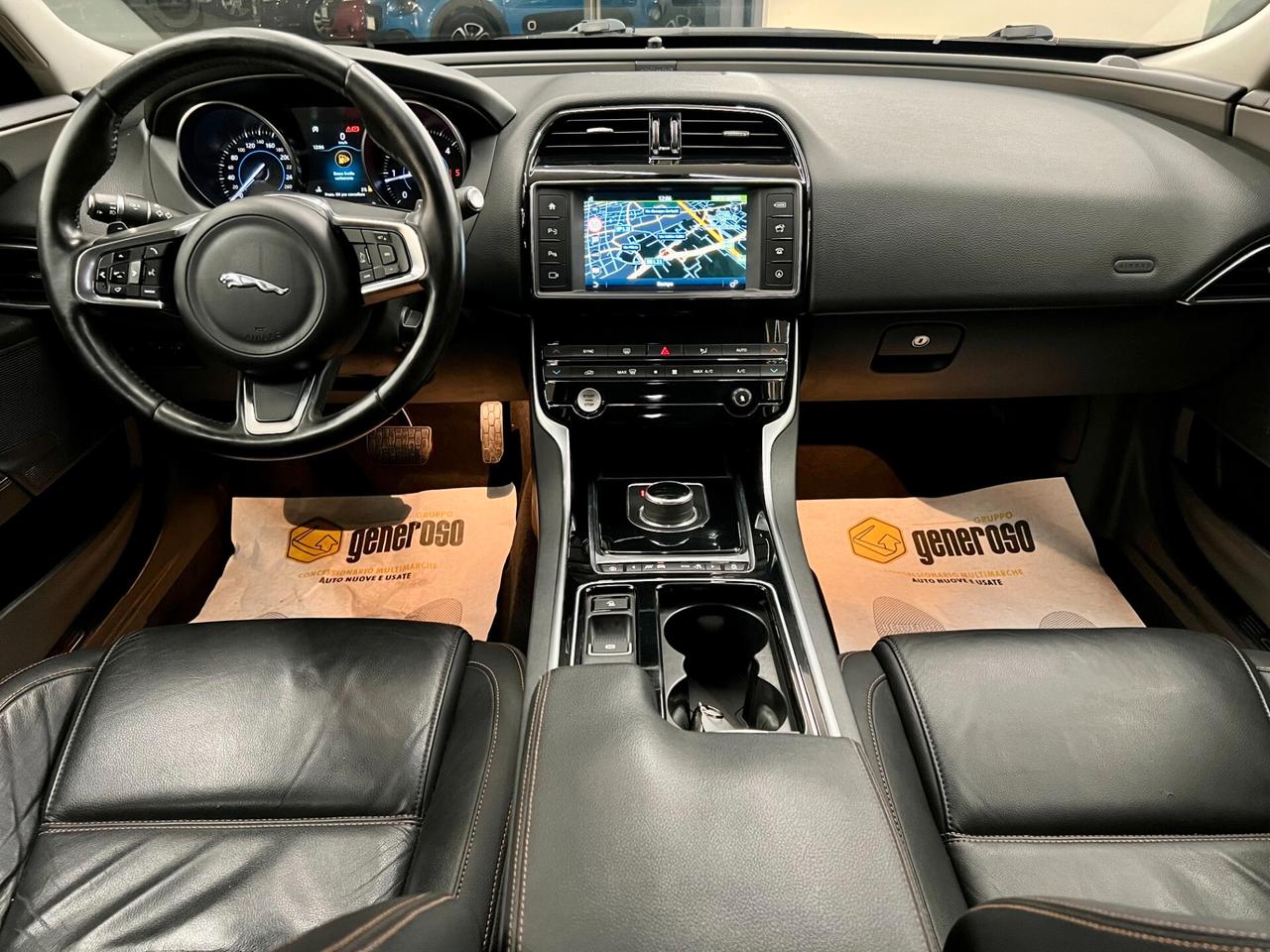 Jaguar XE 2.0 D 180 CV aut. Portfolio