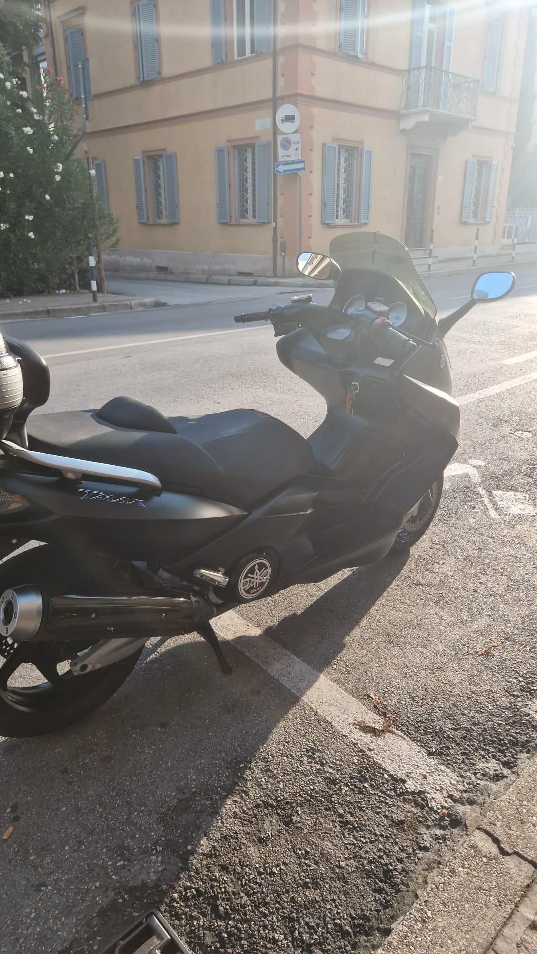Yamaha TMAX 500 - 07/2005 Nero Opaco