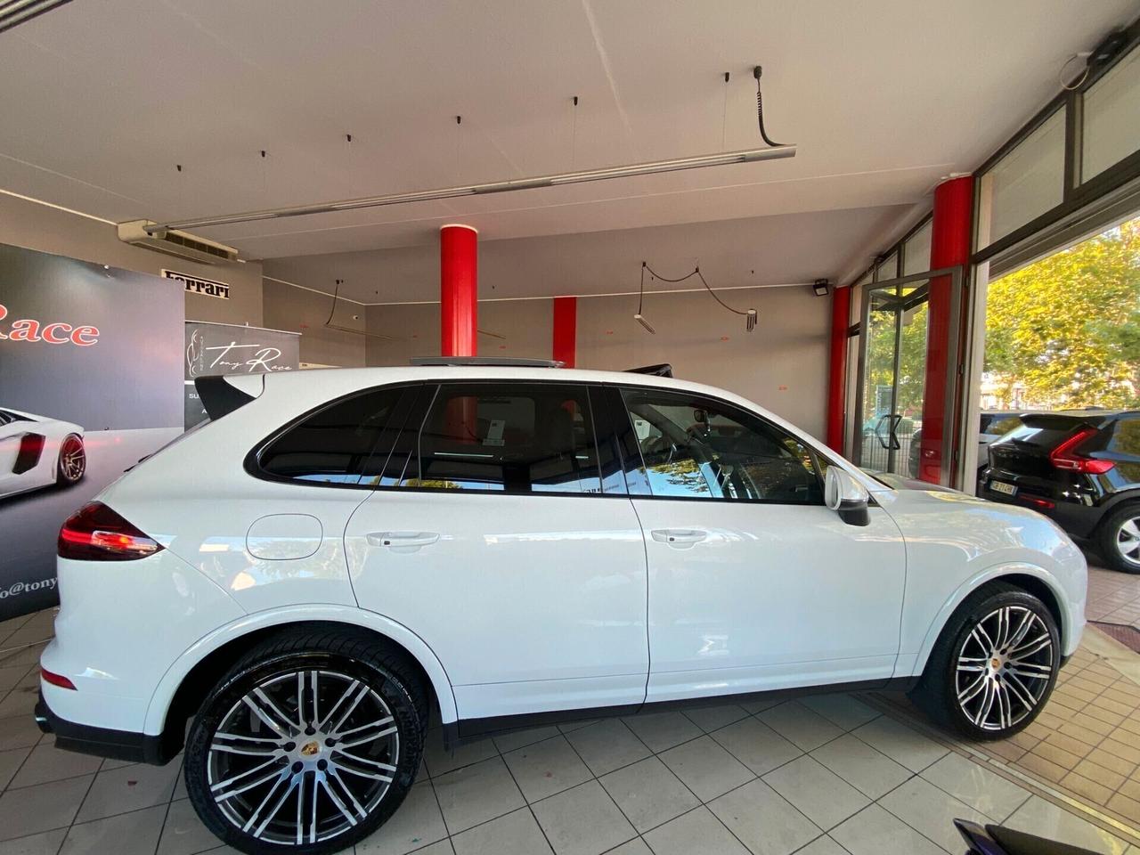 Porsche Cayenne 250CV 3.0 Diesel