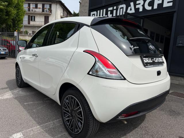 LANCIA Ypsilon 1.0 FireFly 5 porte Hybrid Gold