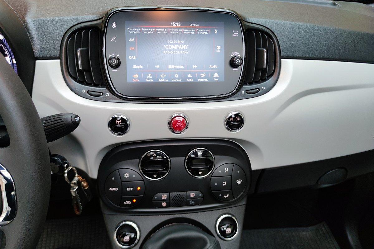 FIAT 500 C 1.0 Hybrid Star