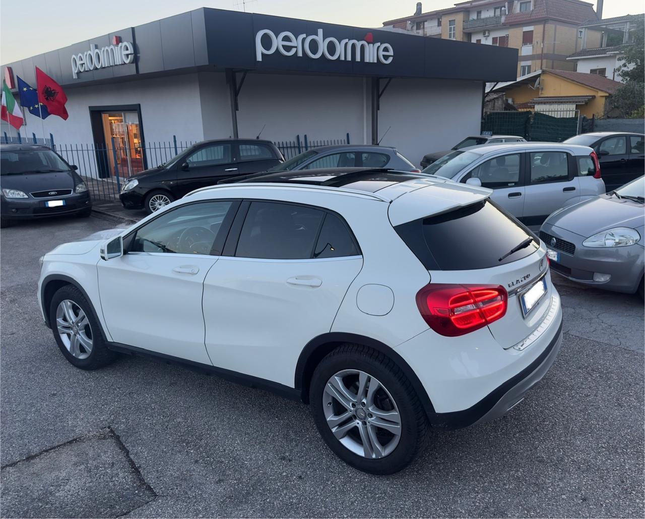 Mercedes-benz GLA 200 GLA 200 d Sport pelle tetto led cerchi in lega 18*