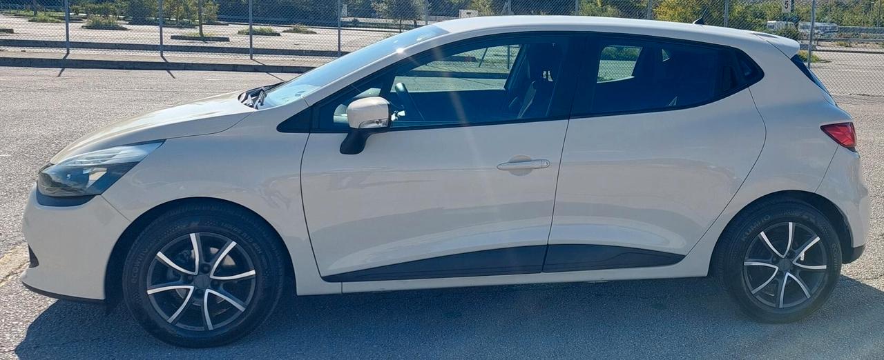 PARI AL NUOVO - RENAULT CLIO - 1.5 DIESEL - EURO 6 B