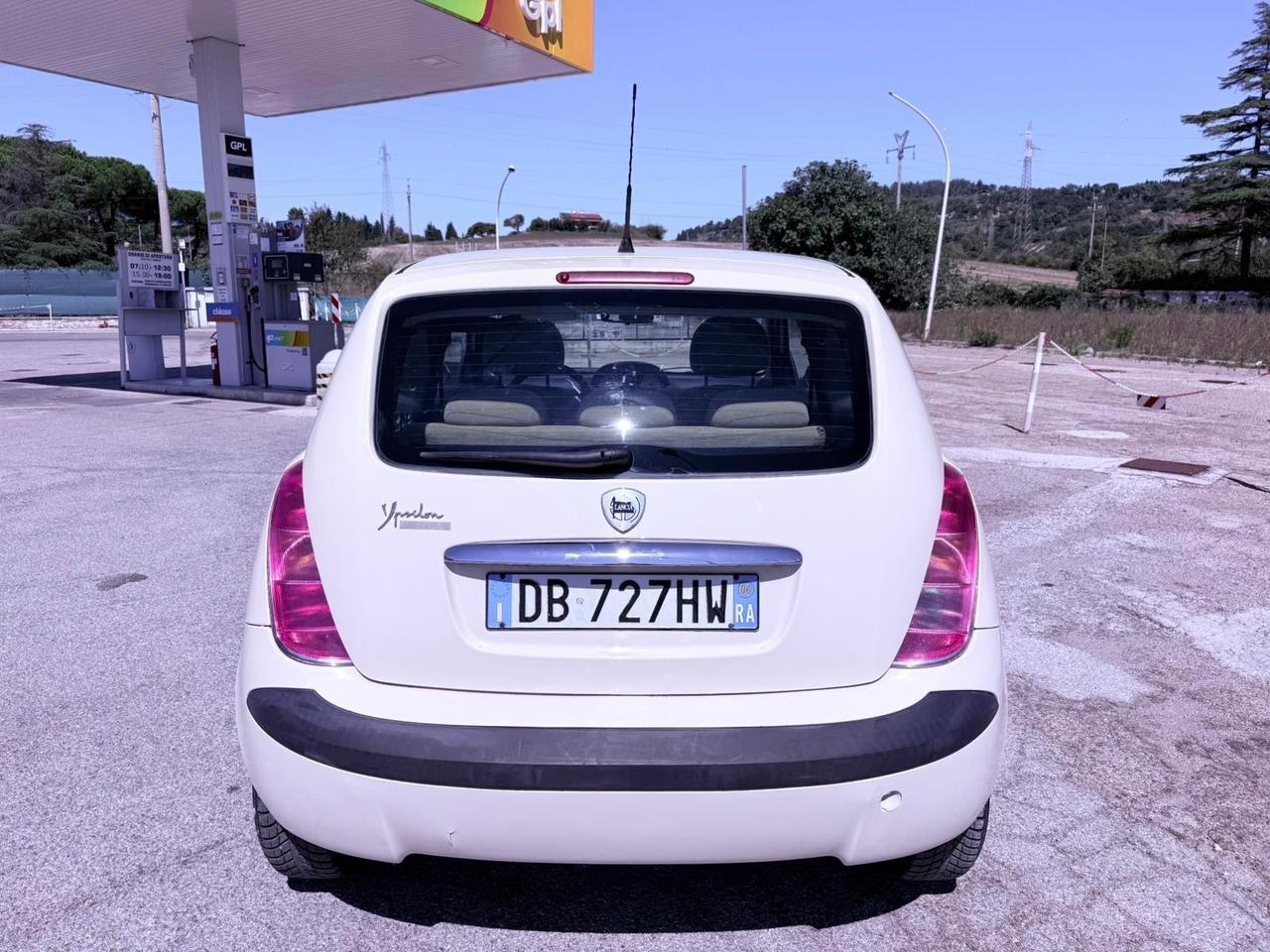 Lancia Ypsilon 1.2 benzina Ok neopatentati