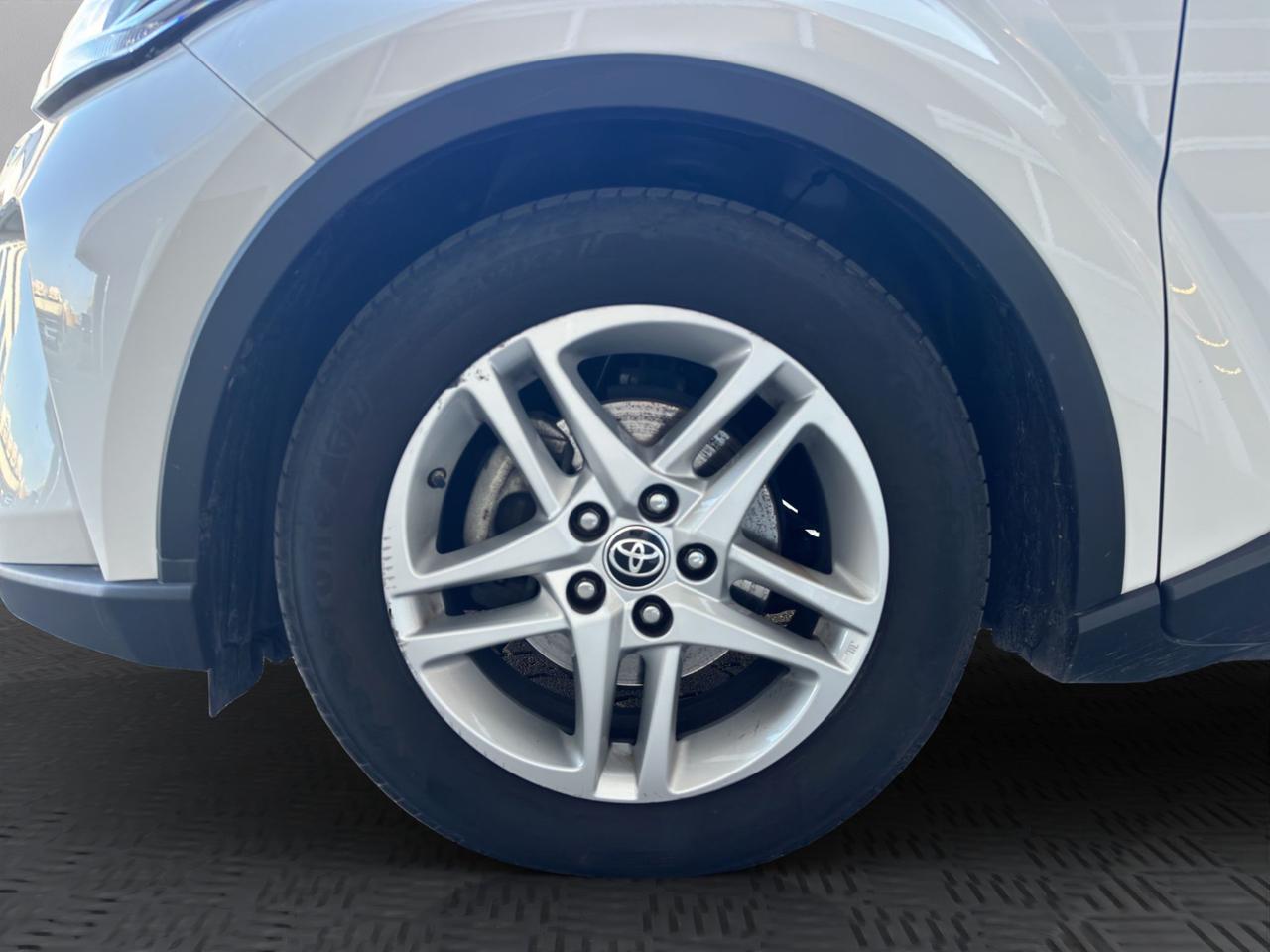 Toyota C-HR 1.8h Active e-cvt