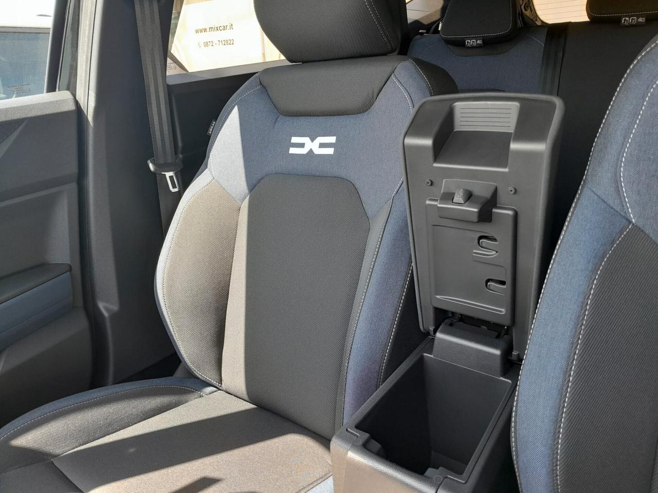 !!! Dacia Duster JOURNEY FULL HYBRID 155 CV "KM ZERO" !!!