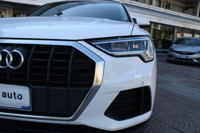 AUDI Q3 35 TDI S tronic Business