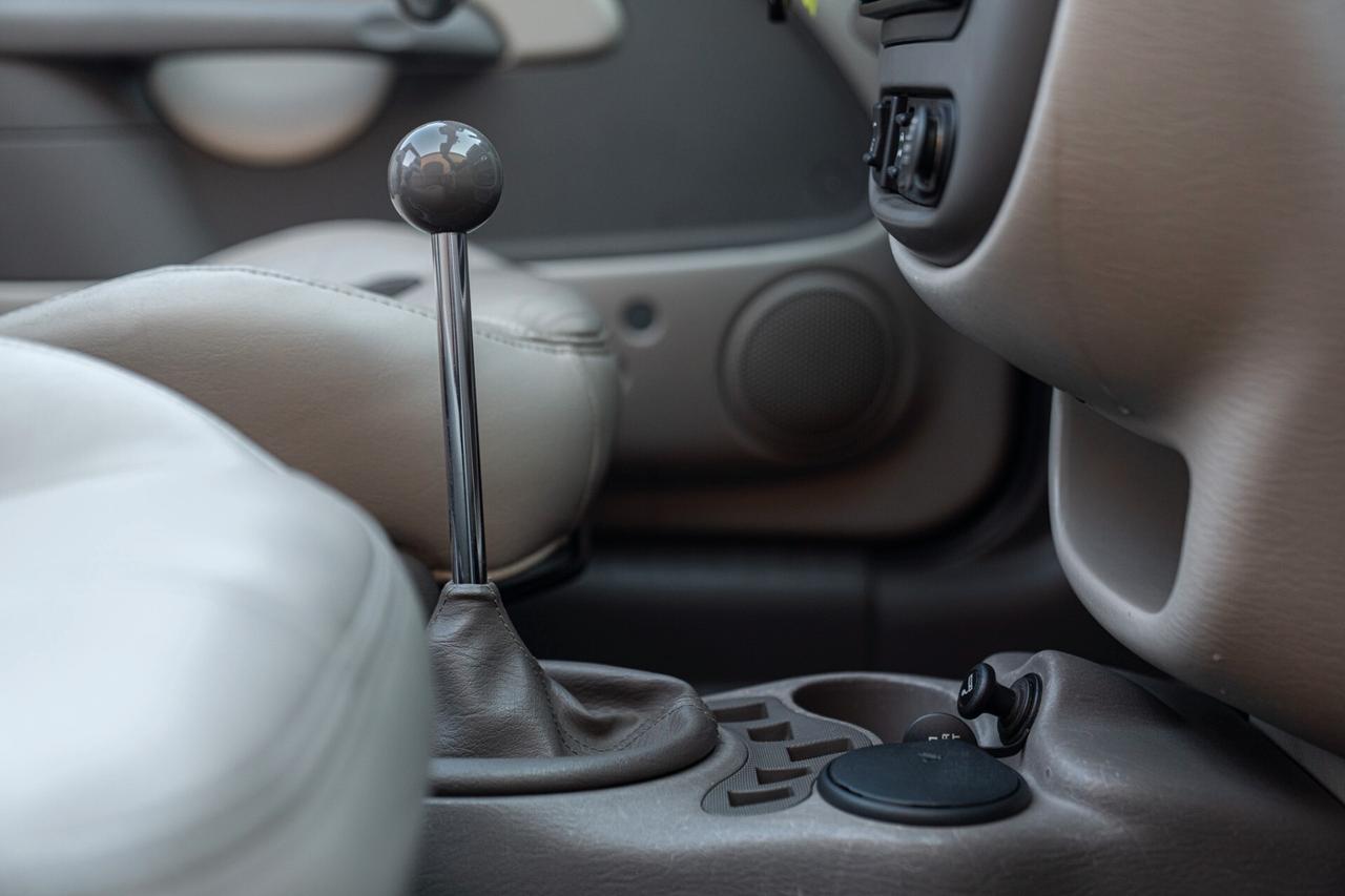 Chrysler PT Cruiser LIMITED 2.4 L CABRIOLET - CHR00001