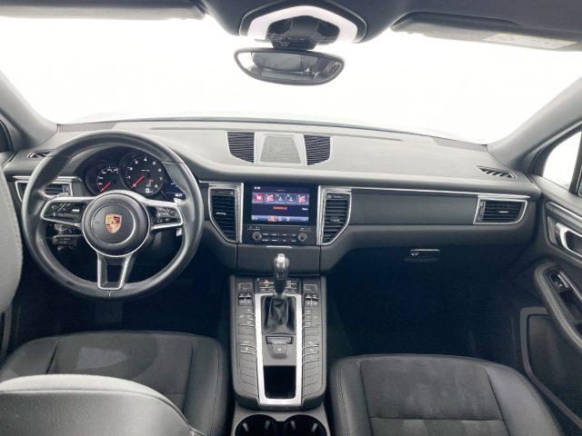 PORSCHE Macan 2.0