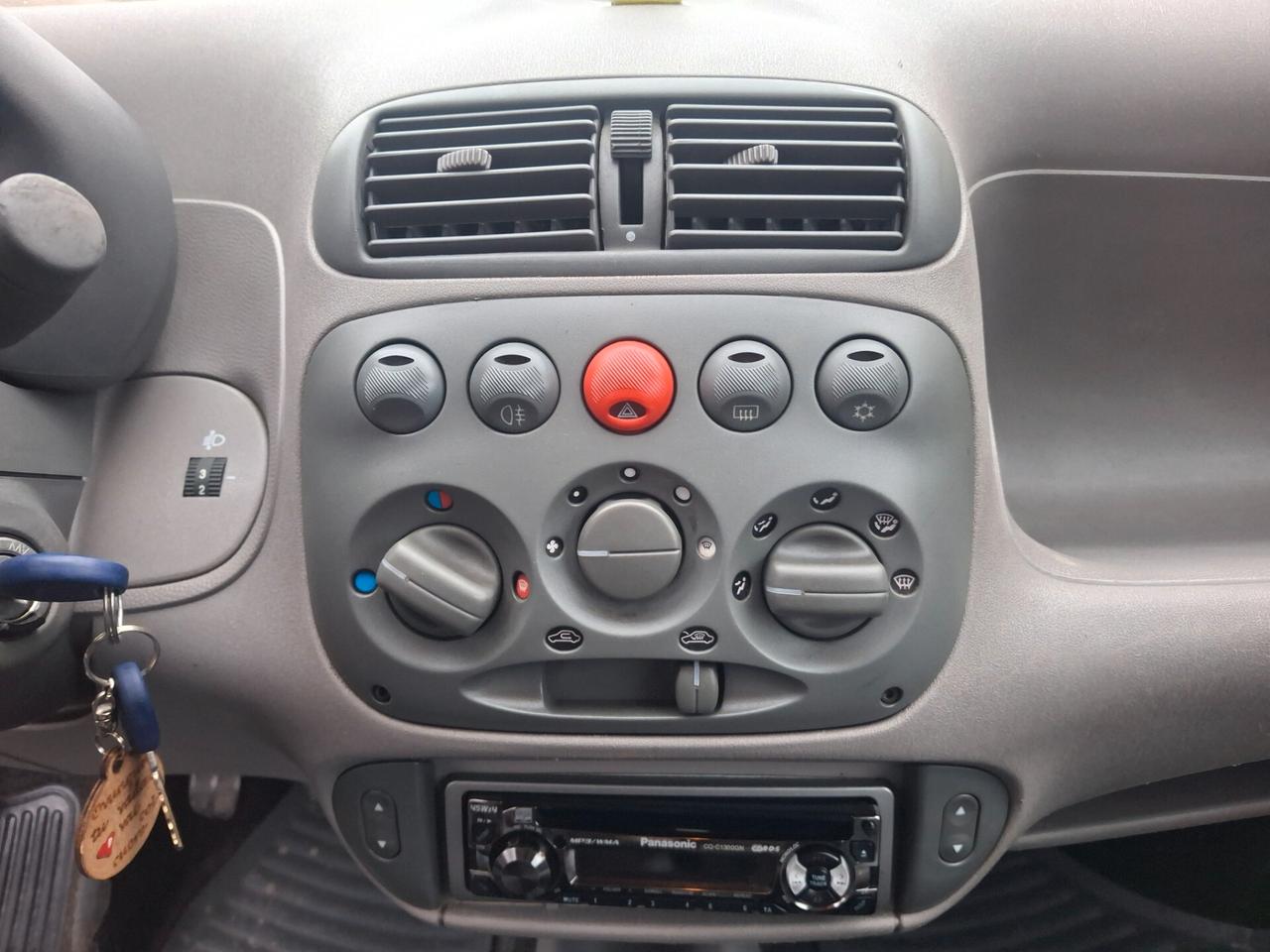 Fiat 600 1.1 Class idroguida e aria condizionata neopatentati