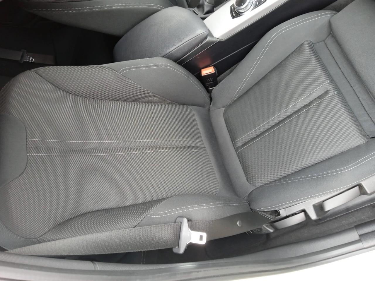 Bmw 118 M SPORT PACK SHADOW 18" SENS PARK DOPPI SEDILI RISCALDATI CRUISE CONTROL NAVY IN ARRIVO OPZIONABILE