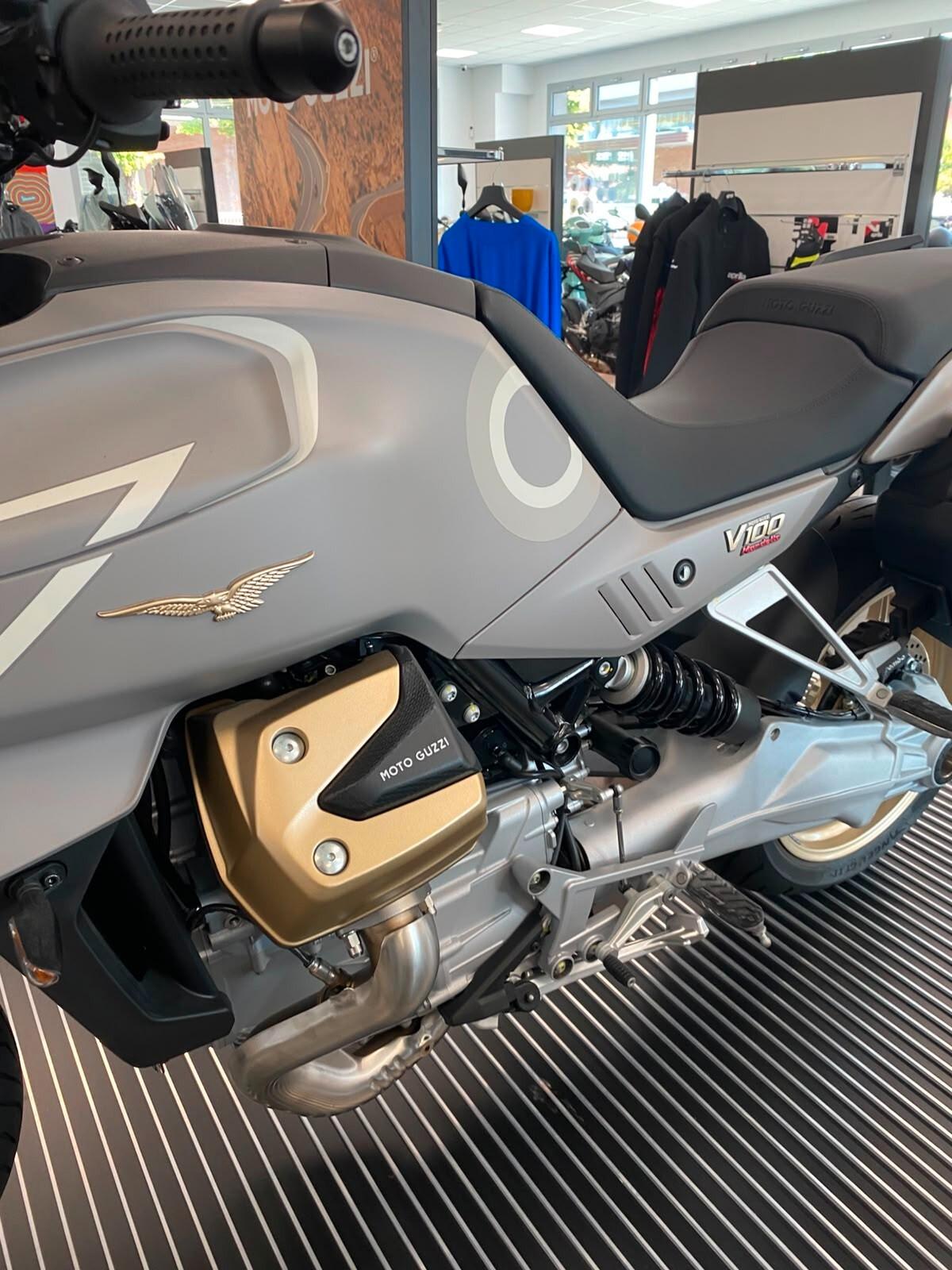Moto Guzzi V100 AVIAZIONE NAVALE