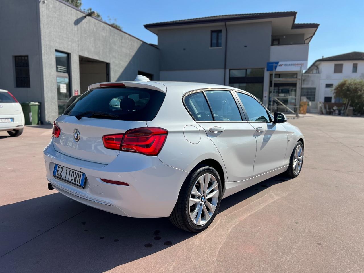 Bmw 116 116d 5p. Urban