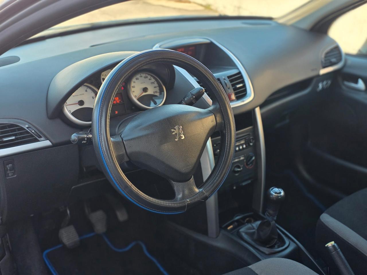 Peugeot 207 1.4 HDi 70CV 3p. ONE Line